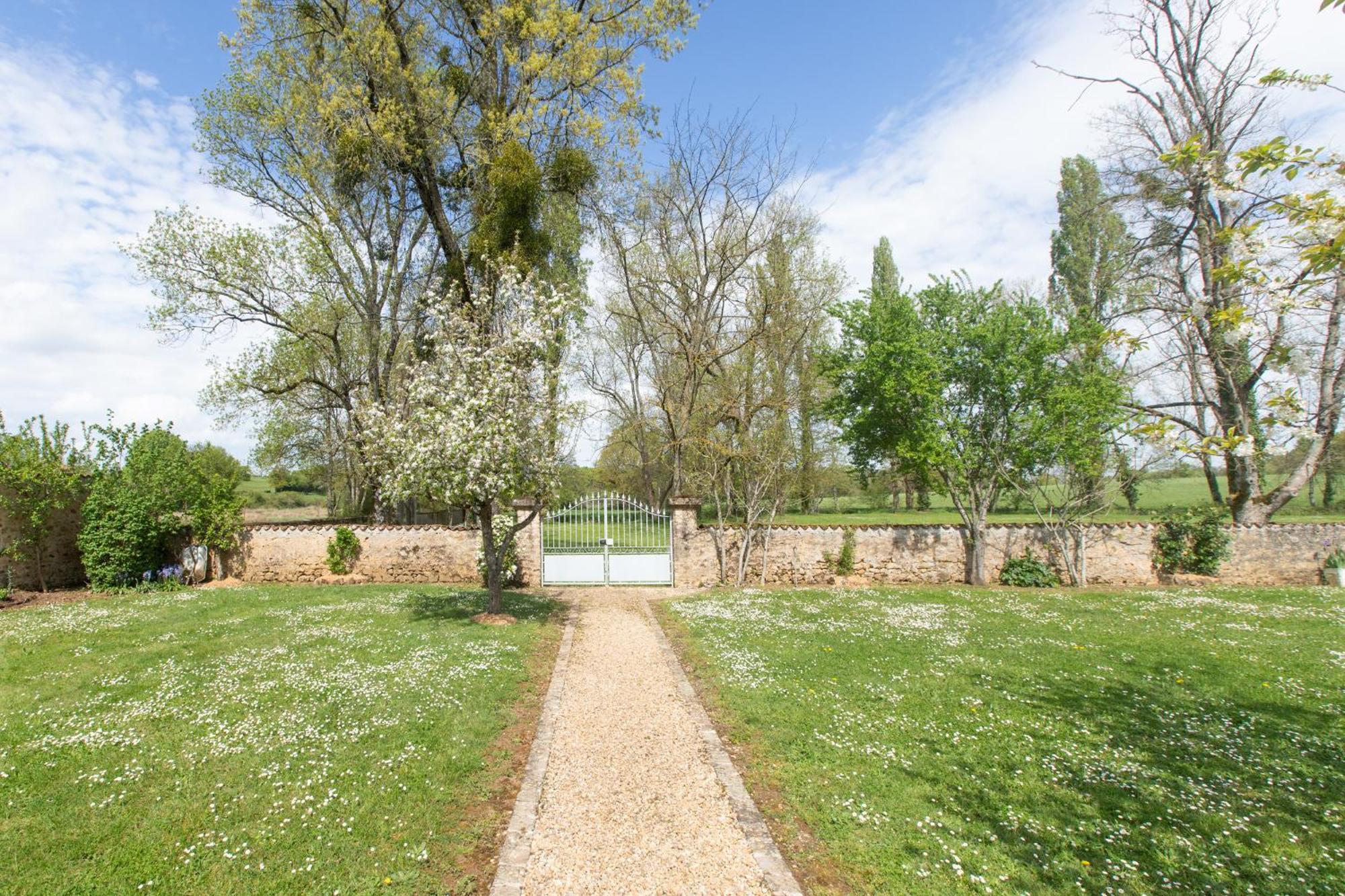 Le Clos Du Gue Pressac Zewnętrze zdjęcie